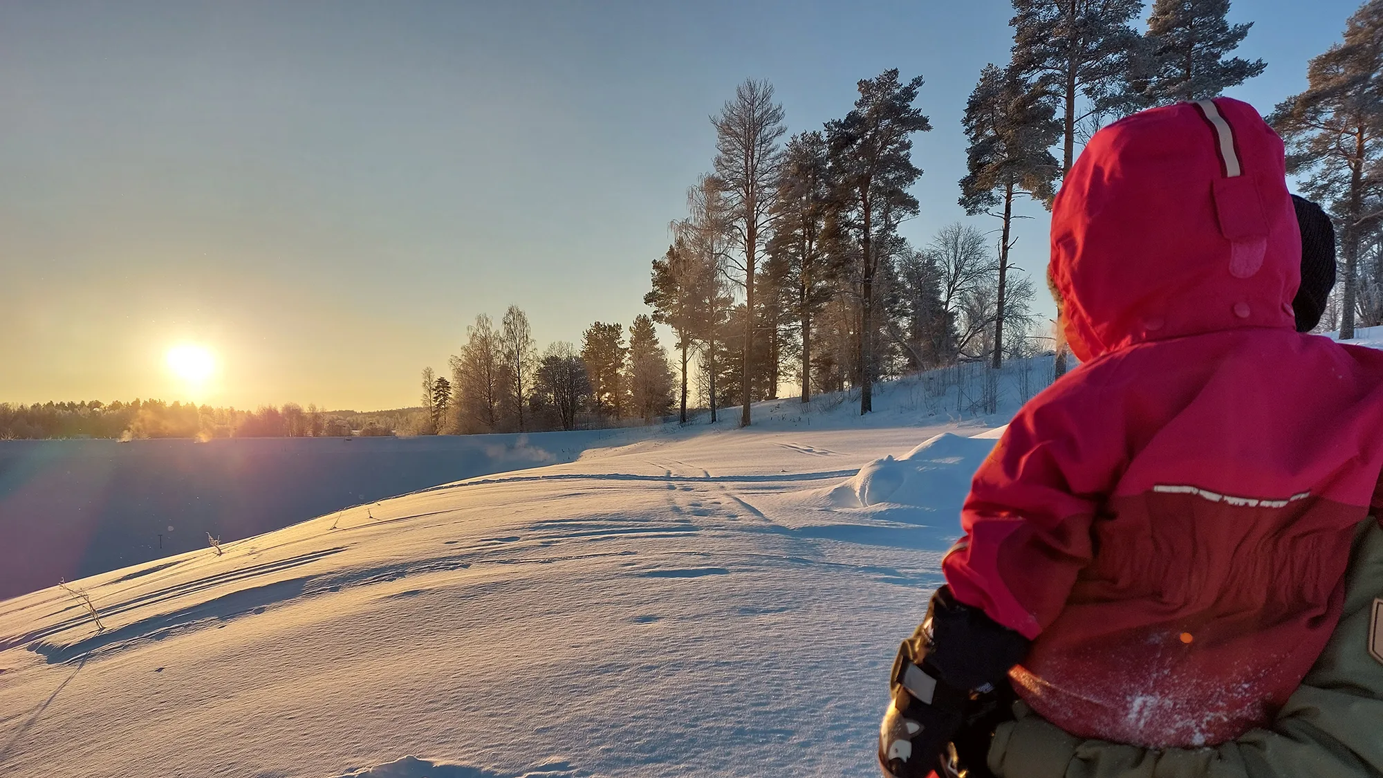 Solnedgång kall vinterdag i Vindelälven-Juhttátahkka Foto: Pauline Stahl